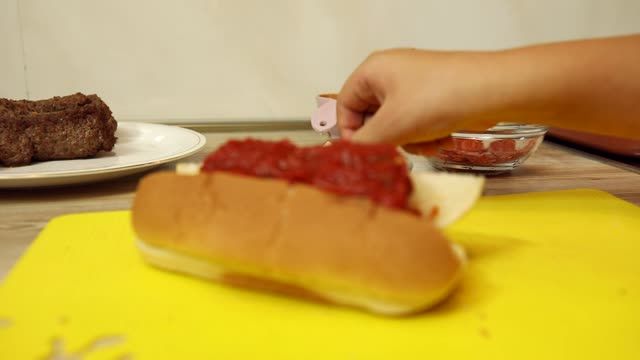 B-Chef - Episodi 19: Hot-dog Pizza-burgers